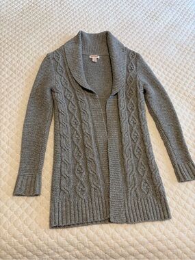 Cat &Jack cardigan for girls size S(6/6X)